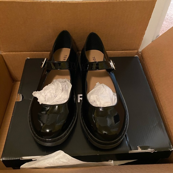 Torrid 10 WW Black Faux Leather Mary Jane Oxford Flat - Picture 6 of 9